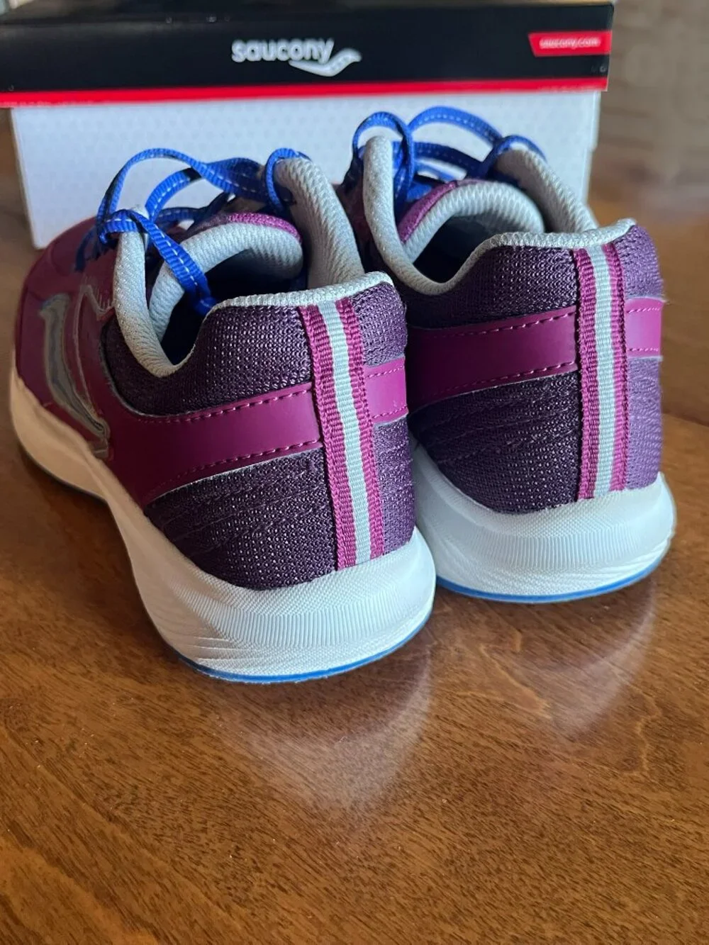 Saucony Cohesion plum sneakers 3Y